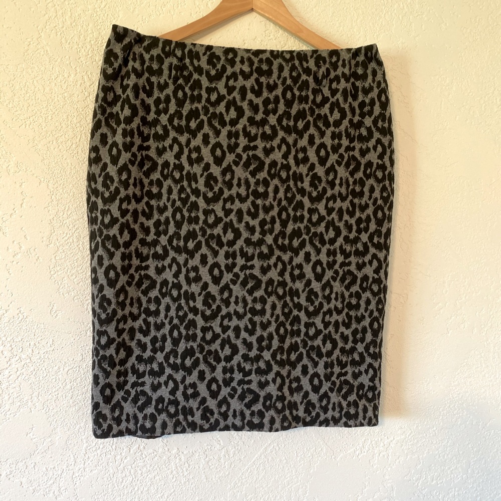 Pencil skirt
